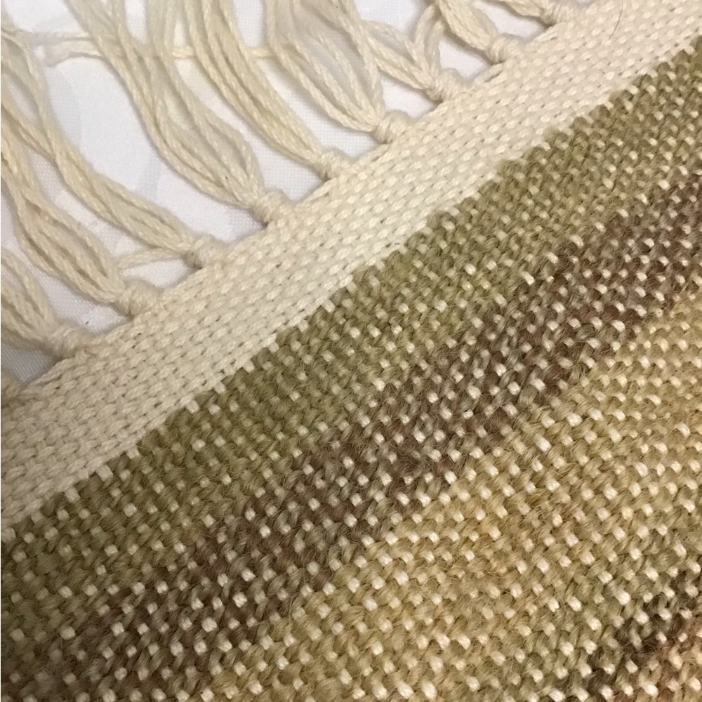 HANDCRAFTED RUNNER - Picture 3 of 7